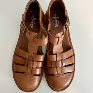 *💛 2 for $30* Leather Clark’s sandals